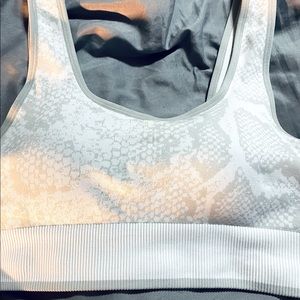 Brand new never worn Avia full support sports bra size XXL